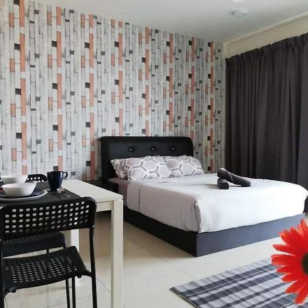 Peanut Butter Homestay - Trefoil Setia Alam Shah Alam Ngoại thất bức ảnh