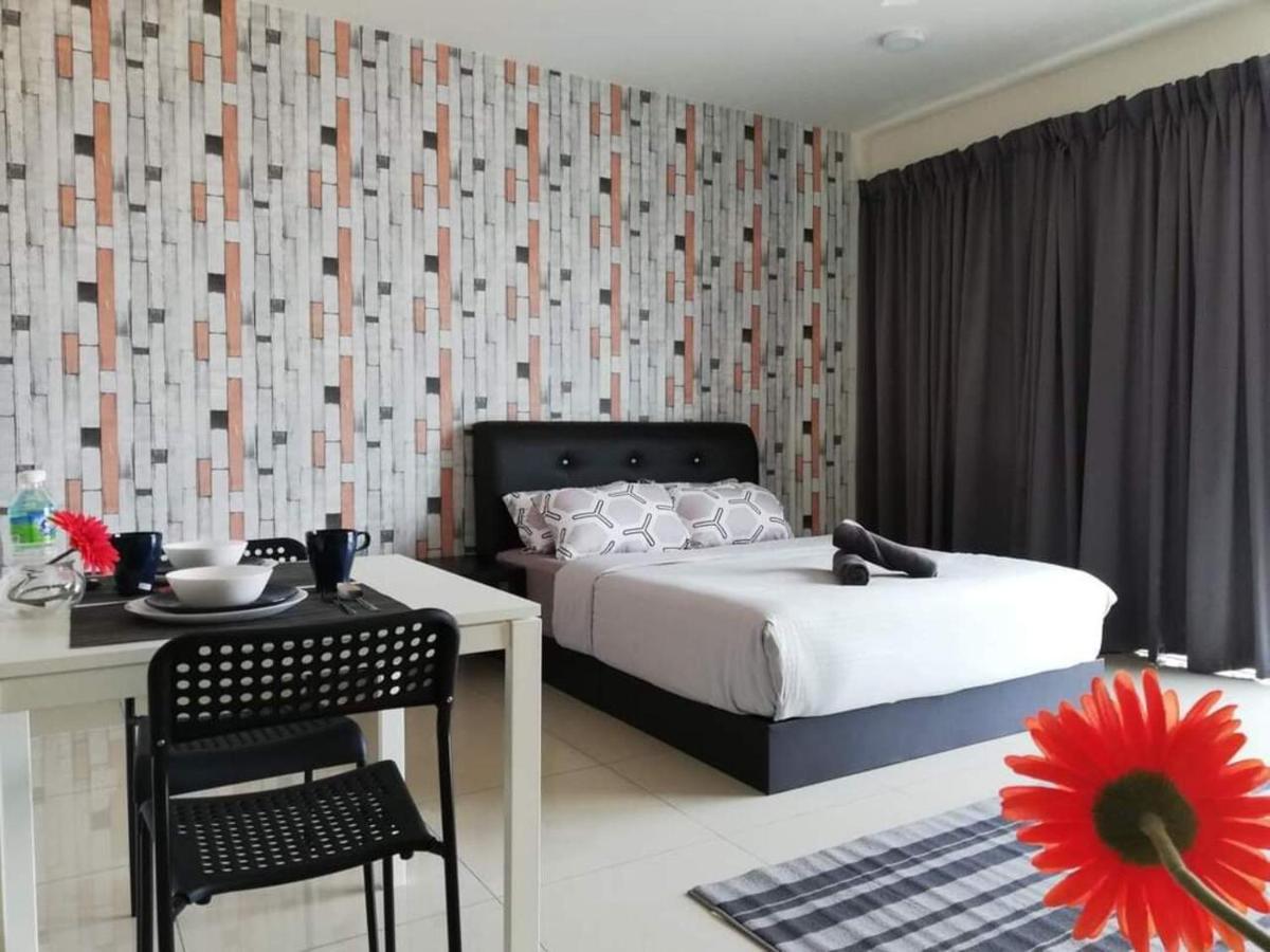 Peanut Butter Homestay - Trefoil Setia Alam Shah Alam Ngoại thất bức ảnh
